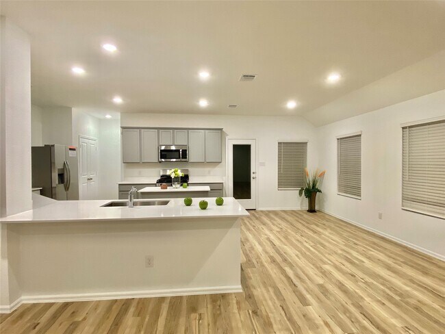 Building Photo - 3724 Moss Hl Rd