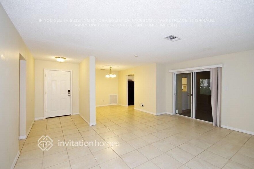 Building Photo - 600 W Sunrise Dr