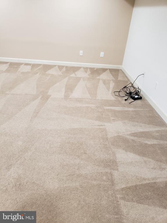 Building Photo - 2707 Hollywell Ct