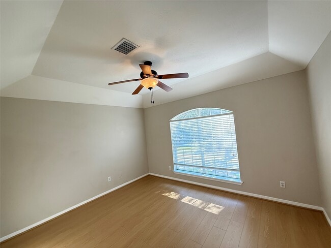 Building Photo - 3808 Travis Lake Ct