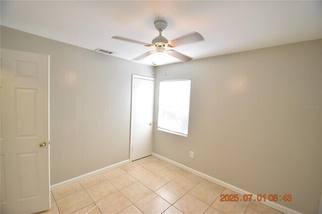 Building Photo - 818 49th Ave N