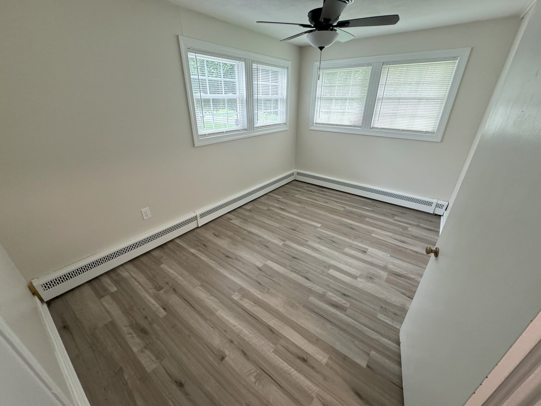 Building Photo - 96 N Halsey Rd