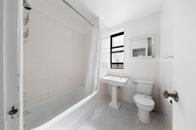 Building Photo - 2 bedroom in New York NY 10031