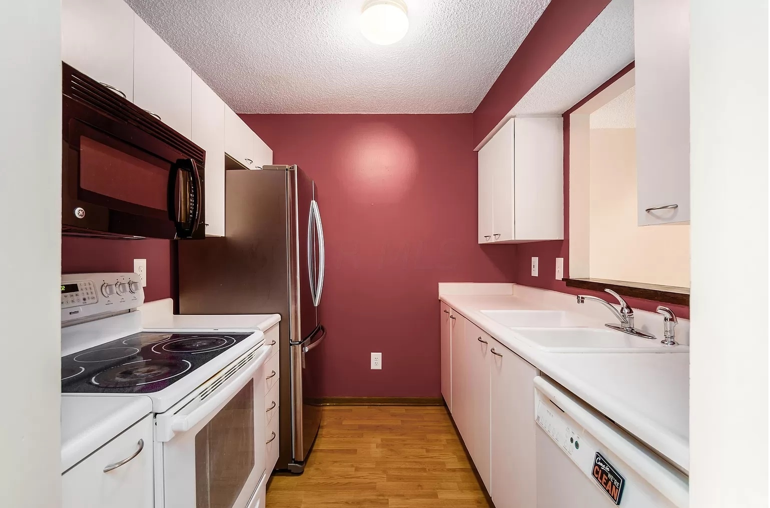 Kitchen - 5651 Barney Ln