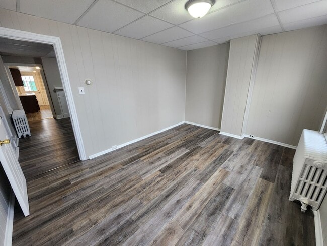 Building Photo - 440 E Queen St