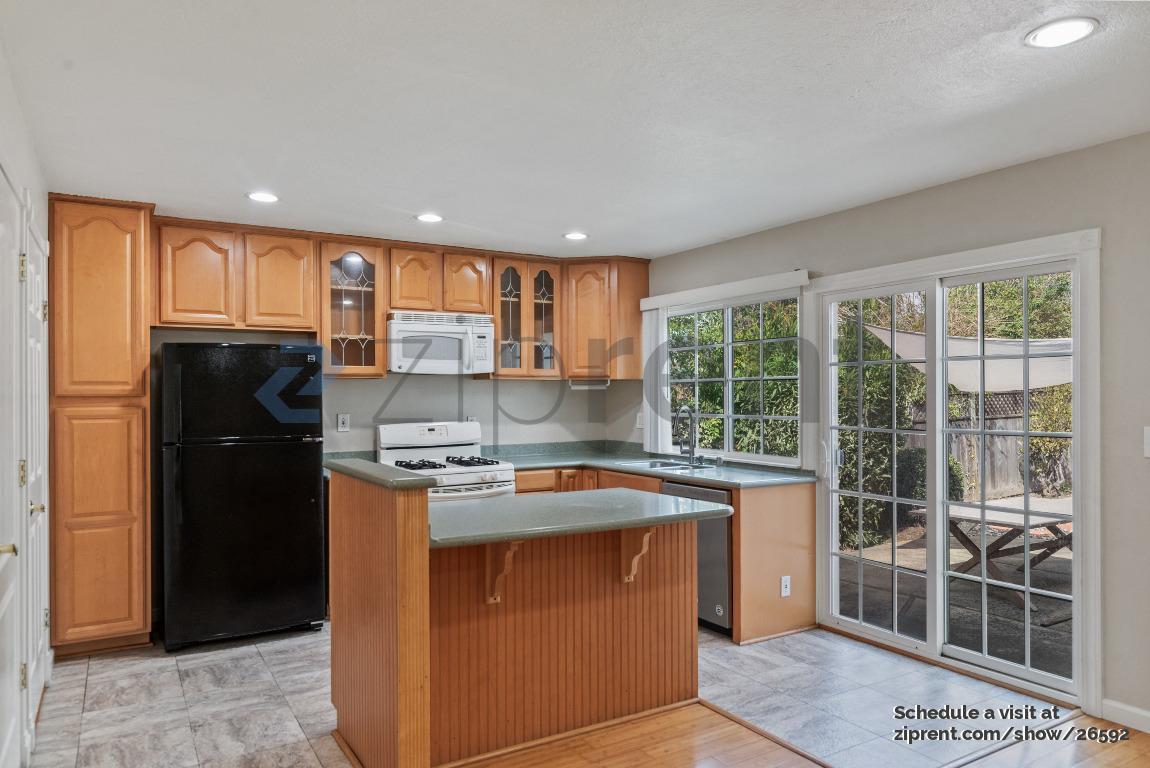 Building Photo - 1872 Anne Marie Ct