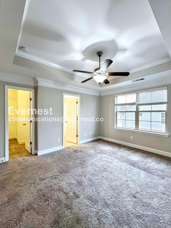 Building Photo - 5549 Prada Dr