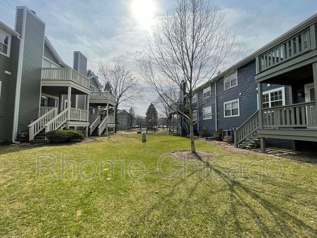 Building Photo - 519 W Parkside Dr