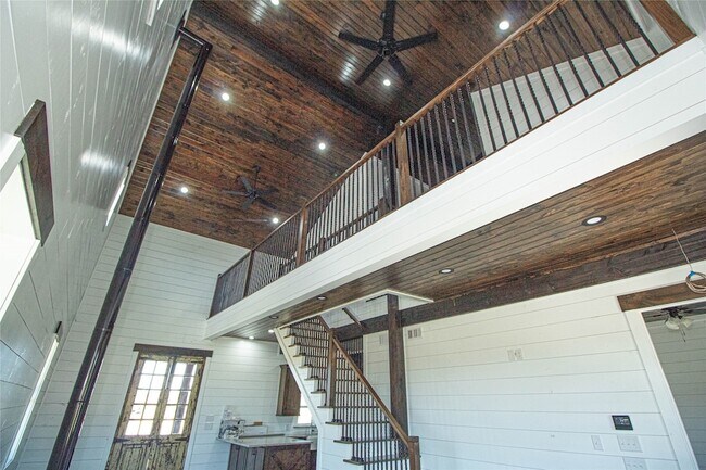 Building Photo - 1275 Castlewood Rd