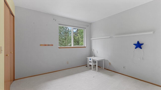 Building Photo - 24609 SE 45th Way