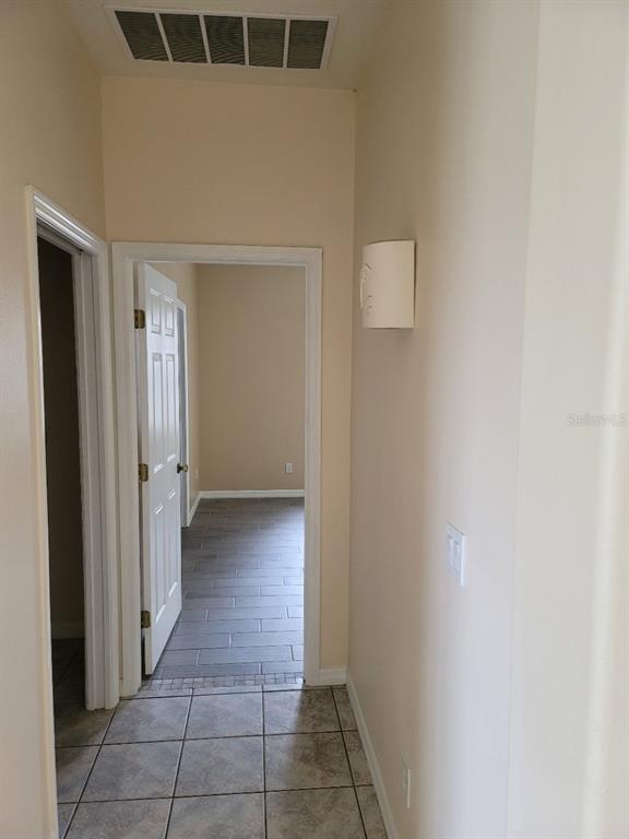 Building Photo - 60 Prince Michael Ln