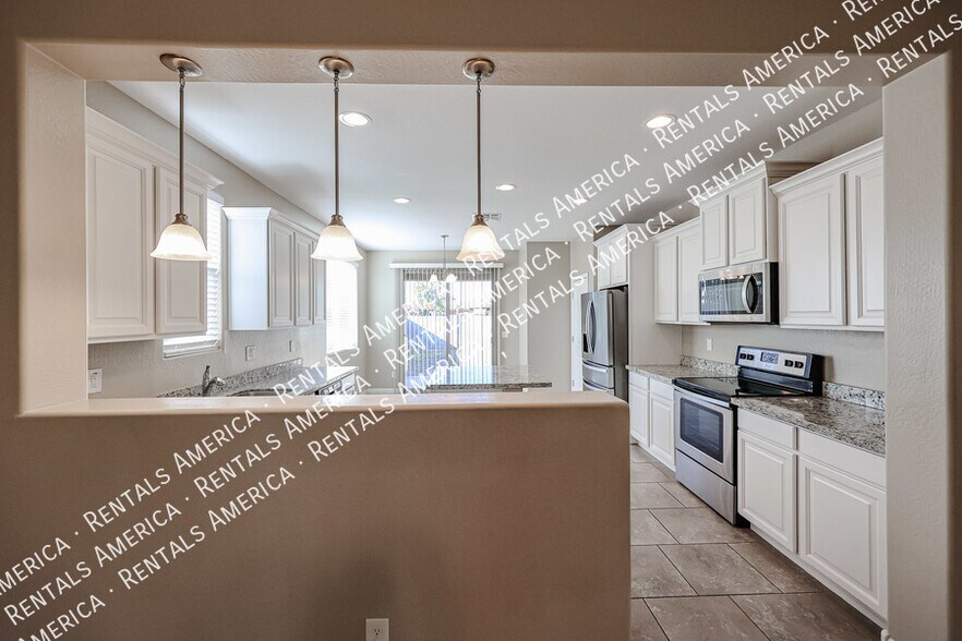 Building Photo - 7526 S 28th Pl