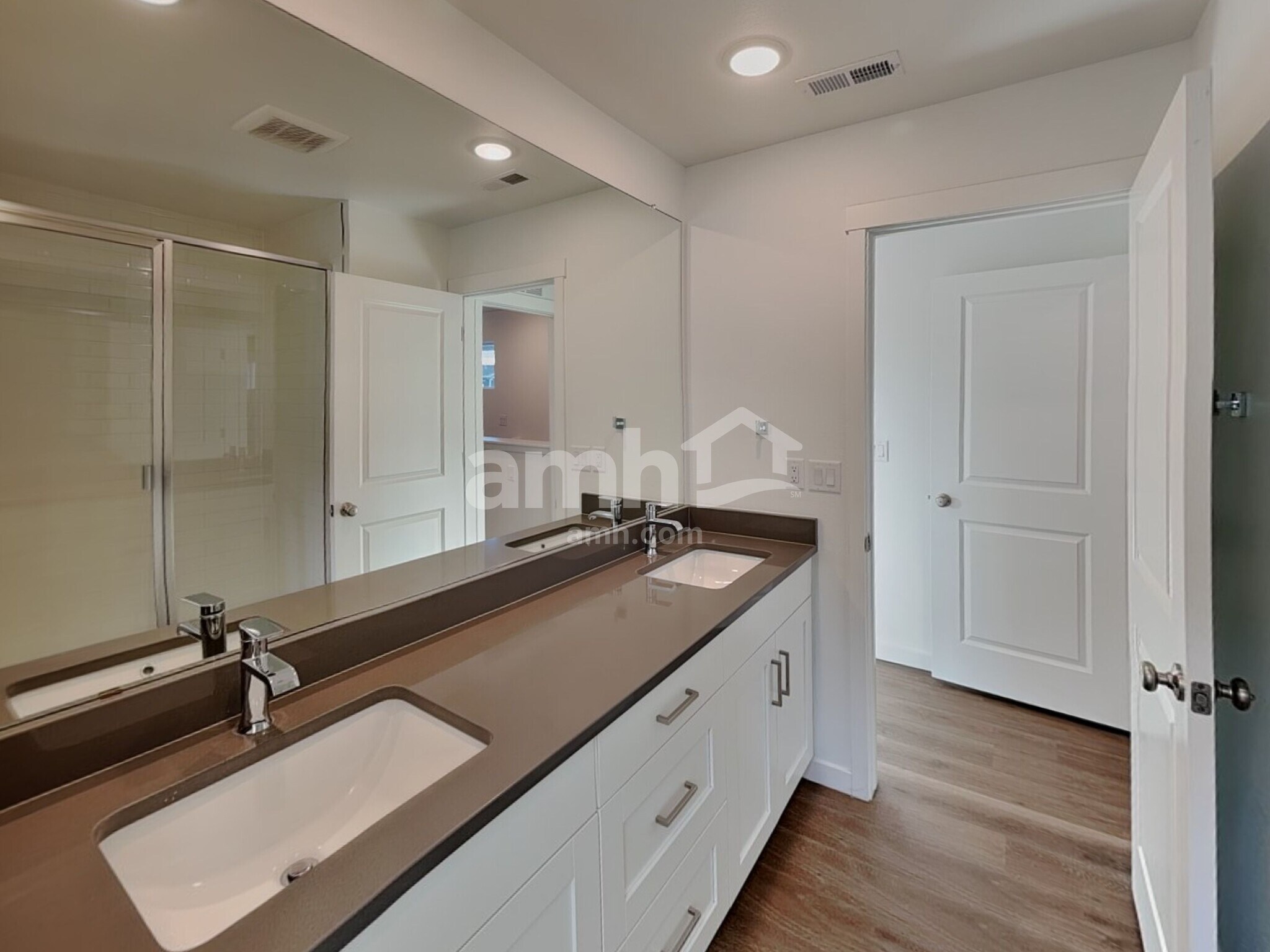 Building Photo - 23553 E 3rd Pl