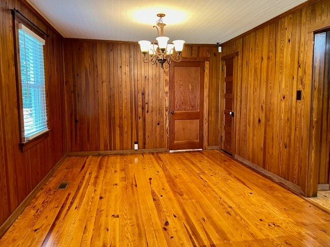 Building Photo - 1053 New Bridge Rd