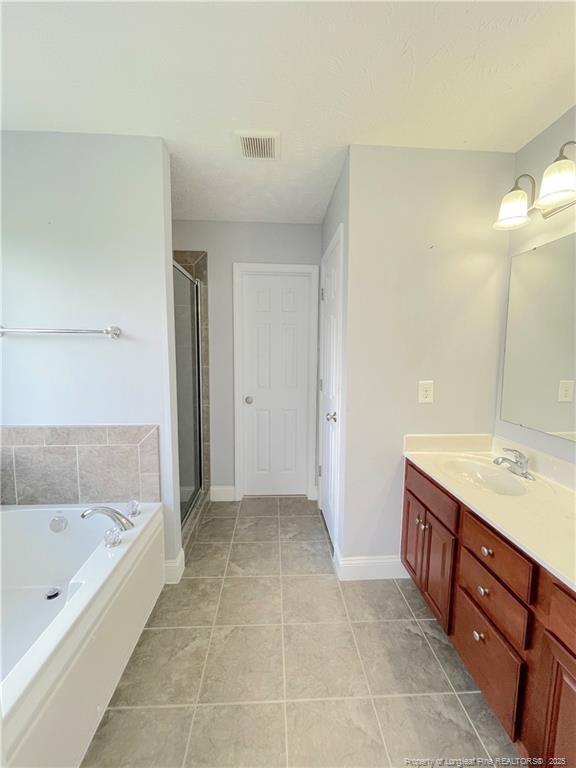 Building Photo - 511 Green Links Dr