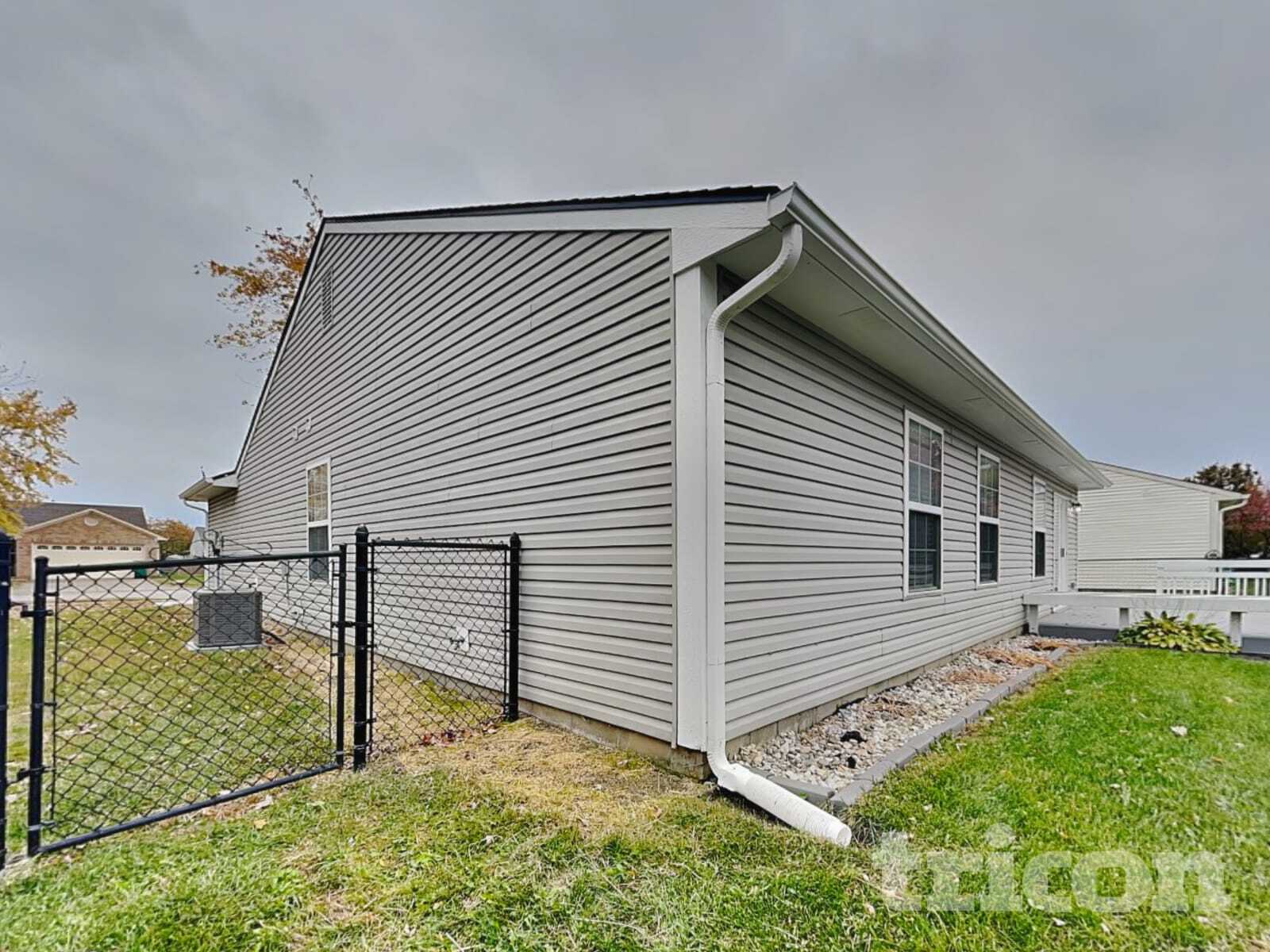 Building Photo - 1730 E Fork Dr