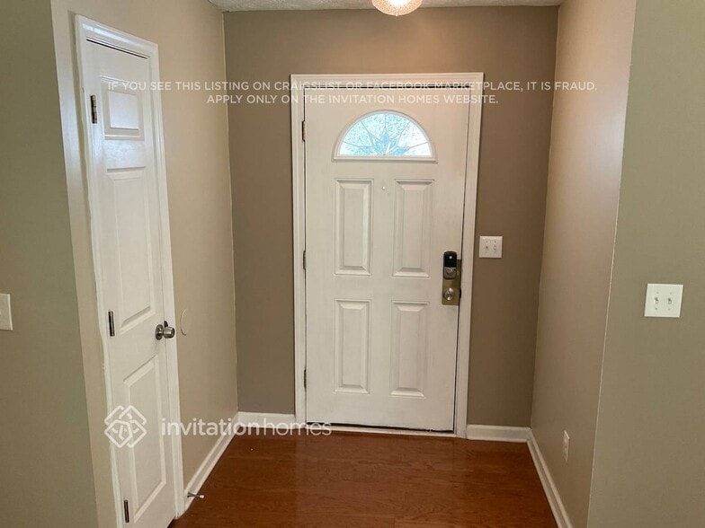 Building Photo - 408 Shenandoah Ct