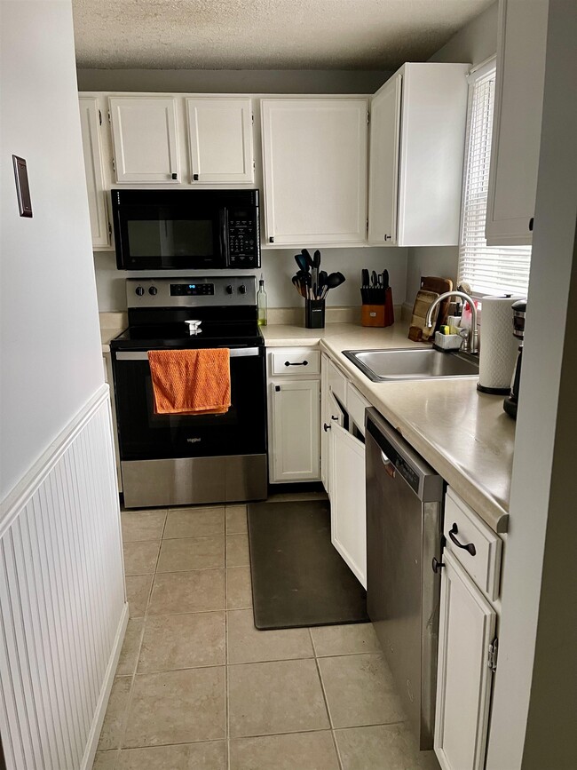 Building Photo - 50 Edward J Roy Dr