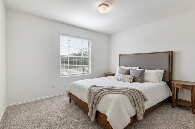 Building Photo - 21416 Bird Wing Dr