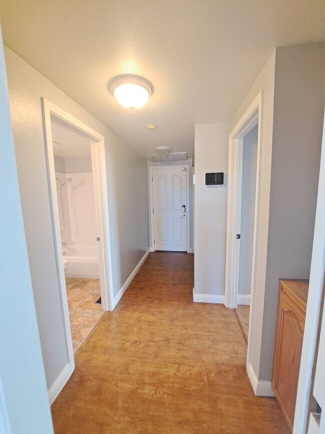 Building Photo - Expansive Oasis with a Guest House, Pool, ...