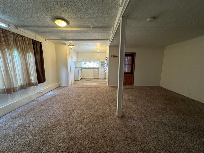 Building Photo - 2 BR Willow Beach with BOAT/RV Marina Membership available!