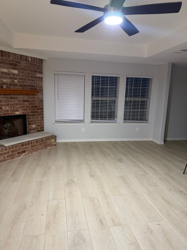 Building Photo - 2101 Winston Dr