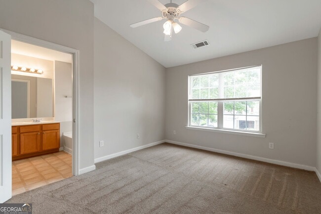 Building Photo - 1000 Pierce Brennen Dr NE