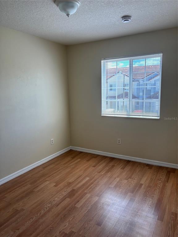 Building Photo - 1237 S Beach Cir