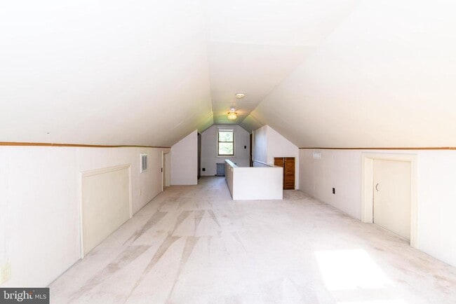 Building Photo - 3205 Cambridge Cir