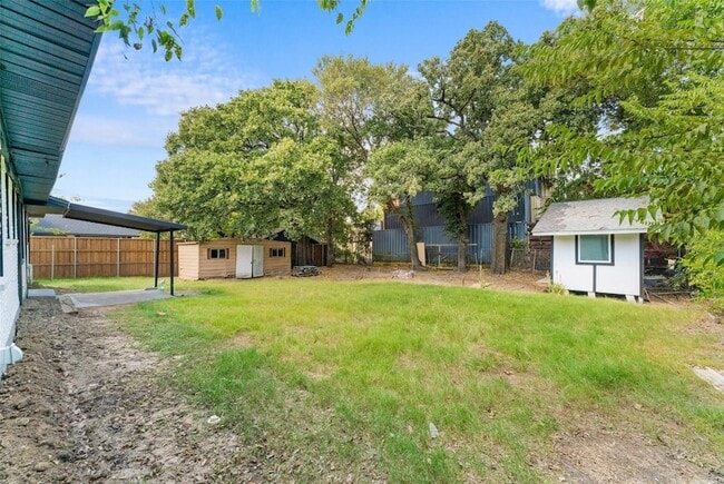 Building Photo - 12721 Dodson St
