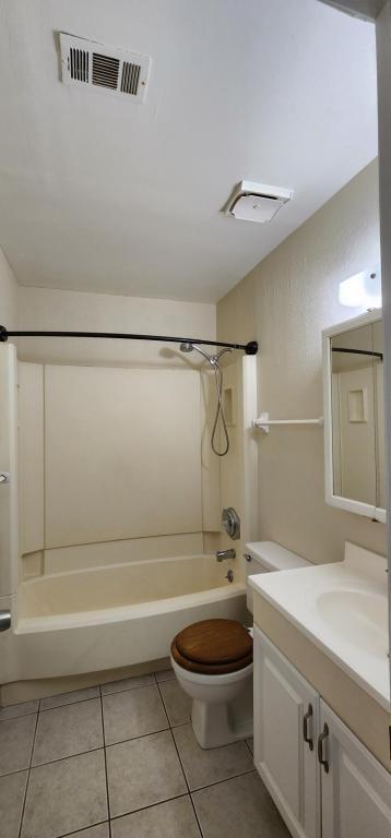 Building Photo - 234 Bristol Ct