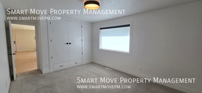 Building Photo - 4298 Catalpa-