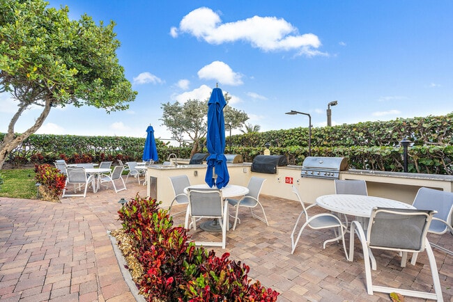 Building Photo - 3000 N Ocean Dr