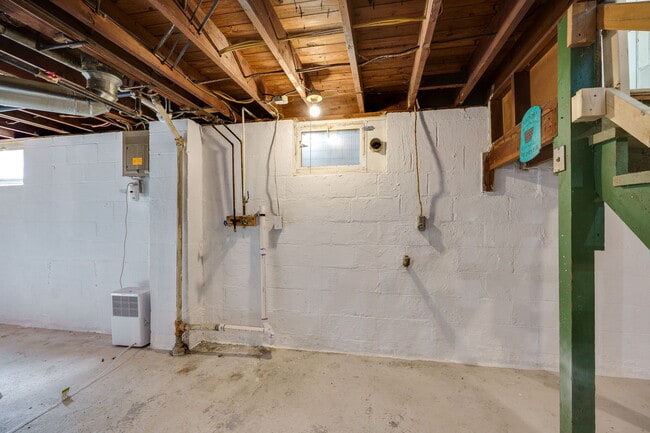 Building Photo - 346 Lawver Ln