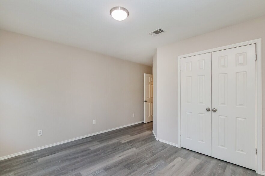 Building Photo - 1504 Lorson Loop