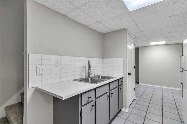 Building Photo - 1900 Tribble Ridge Dr