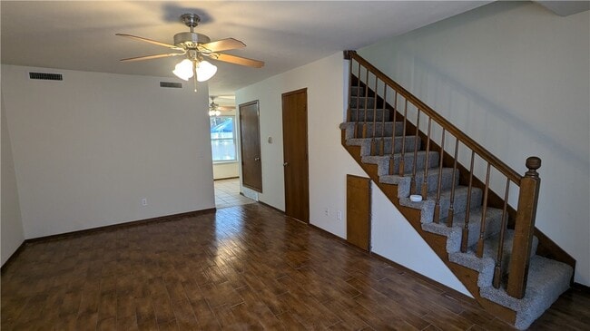 Building Photo - 687 N Betty Jo Dr