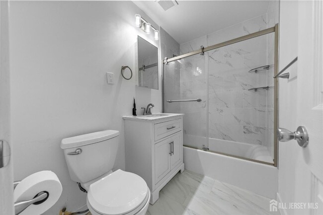 Building Photo - 125 College Dr