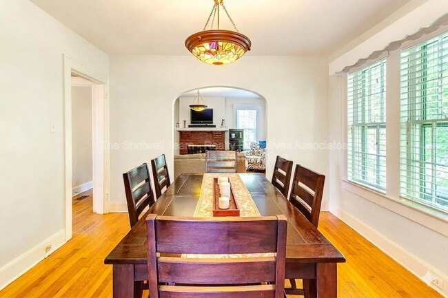 Building Photo - 438 McNabb Ave