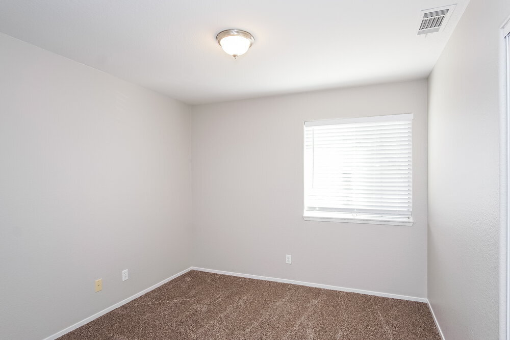 Building Photo - 4705 Wild Oak Way