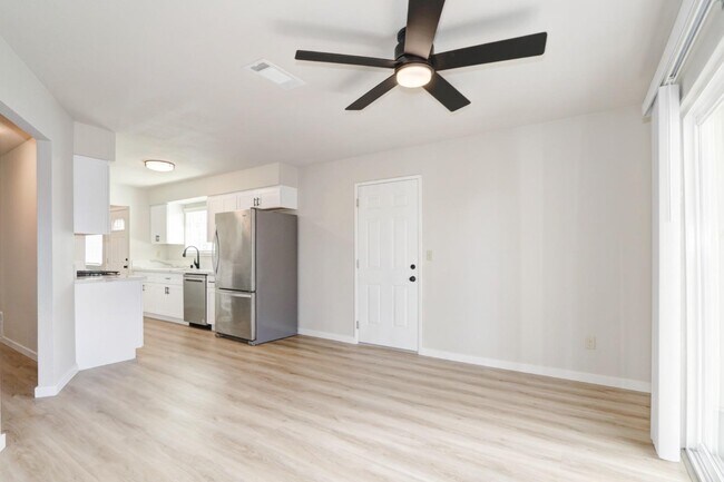 Building Photo - 7334 Grenola Way