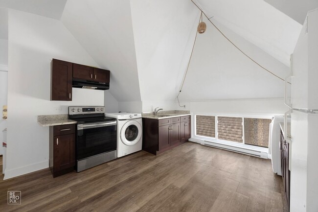 Building Photo - 311 Marengo Ave