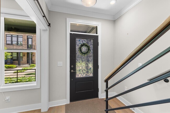 Building Photo - 293 Auden Ave