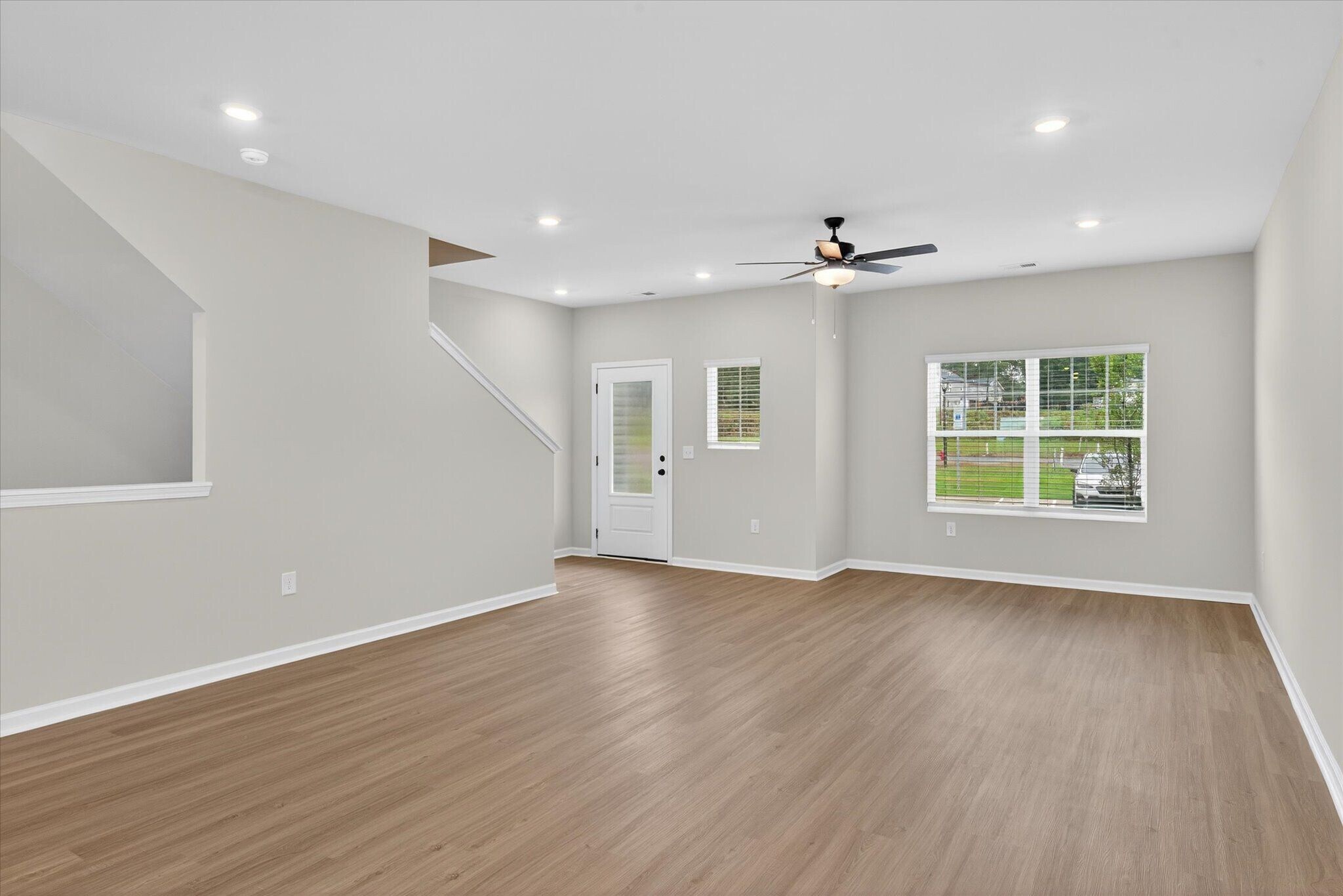 Building Photo - 1986 W Davidson Ave