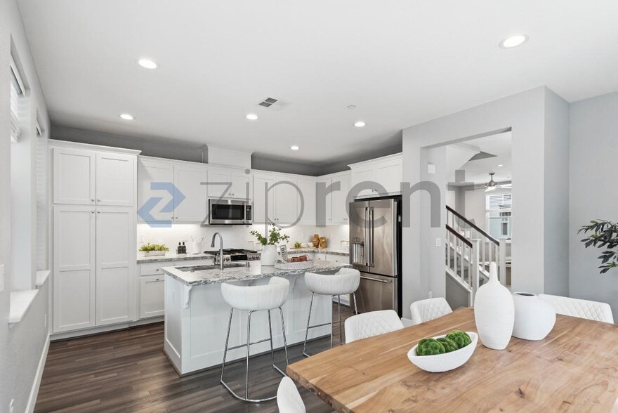 Building Photo - 506 Sardinia Ter