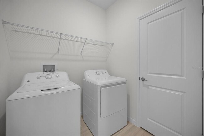 Building Photo - 18200 Pleasantview Blvd