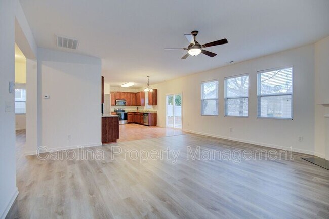 Building Photo - 421 Garden Grove Rd