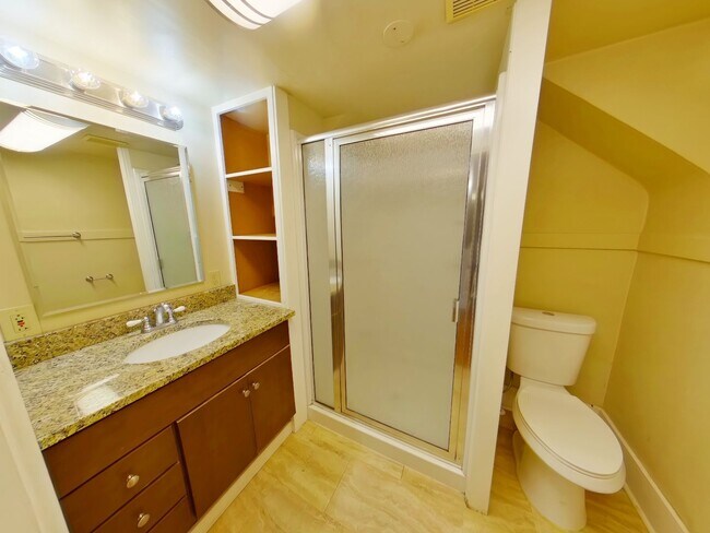 Building Photo - 243 NW 10th St