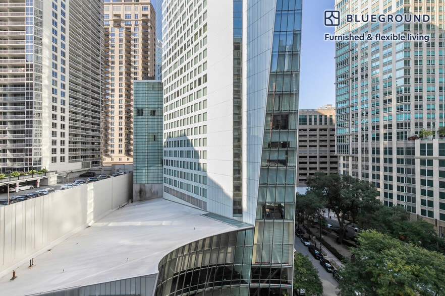 Building Photo - 21 E Chestnut St