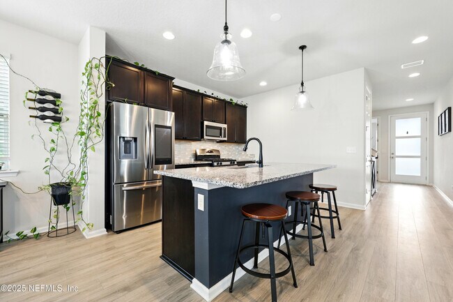 Building Photo - 54 Alderwood Pl